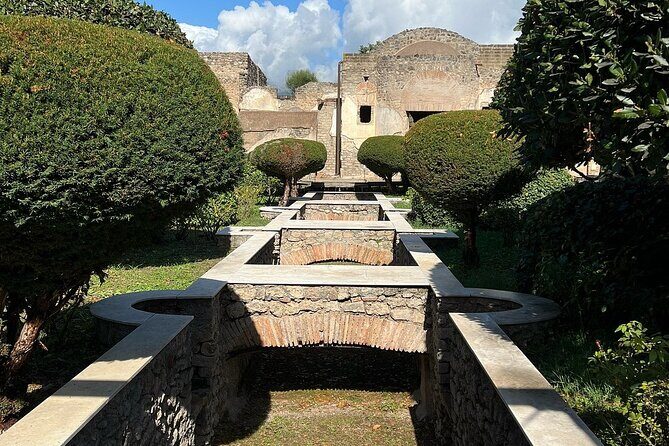 Pompeii and Herculaneum from Sorrento or Naples - Comfort and practical tips for an 8-hour eruption-story day
