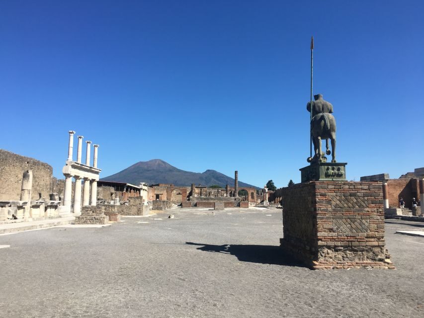 Pompeii and Herculaneum: Guided Tour with an Archaeologist - Who should book this, and who should rethink it