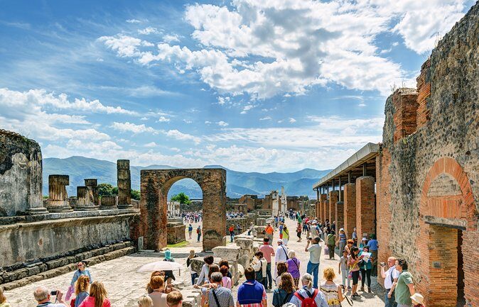 Pompeii and Herculaneum led by an Archaeologist with private transport - A one-day Pompeii plus Herculaneum plan that actually works
