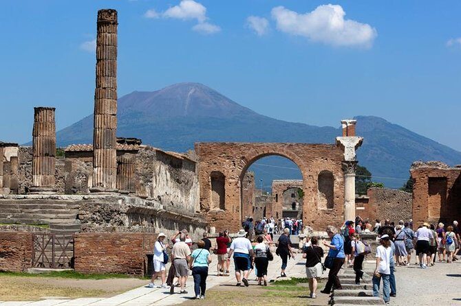 Pompeii and Herculaneum led by an Archaeologist with private transport - Mercedes comfort: why the drive matters here