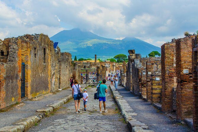 Pompeii and Herculaneum small group tour - skip the line - One-way train to Herculaneum: timing, meet point, and station details