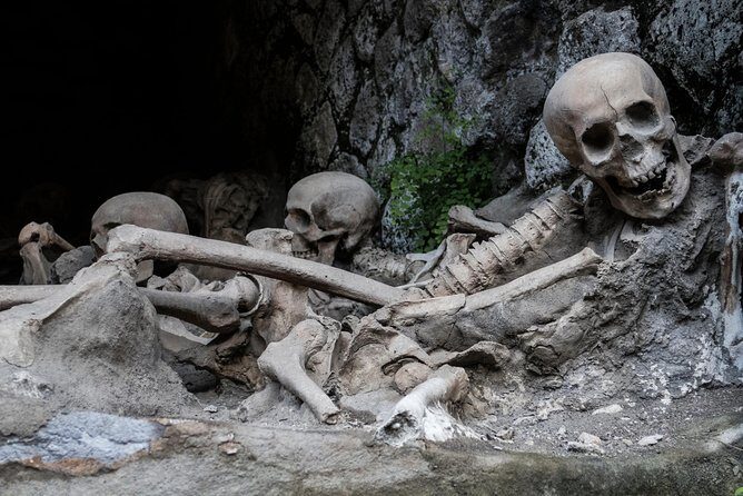 Pompeii and Herculaneum small group tour - skip the line - Herculaneum houses and baths: what looks different from Pompeii