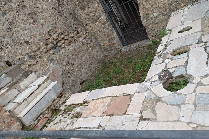 Pompeii and Herculaneum with Wine Tour - Where the Wine Stop Fits: Vesuvius Slopes, Lunch, and Tastings