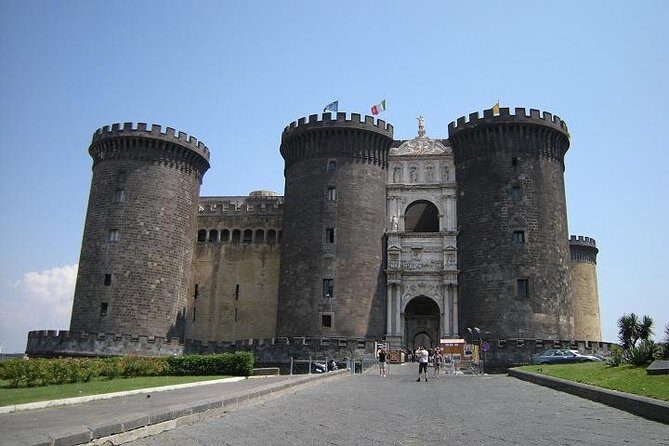 Pompeii and Naples From Rome: Private Full-Day Tour with Lunch - Piazza del Plebiscito: pizza, Vesuvius foot-of-mountain products, and quick Napolitan atmosphere