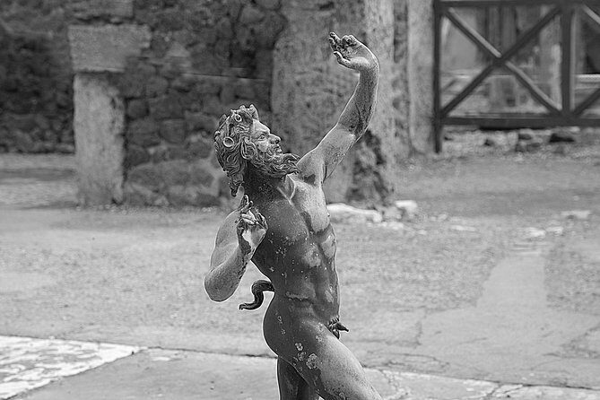 Pompeii and Vesuvius Small Group Tour from Sorrento - Skipping the Line at Pompeii (and Why It Matters)