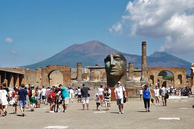 Pompeii and Vesuvius Tour with Pickup - Pompeii Archaeological Park: From the Entrance to the Forum
