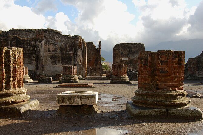 Pompeii Archaeological Area Entrance Ticket - Piazza Esedra: Baths, Markets, and Houses You Can Read Like Stories
