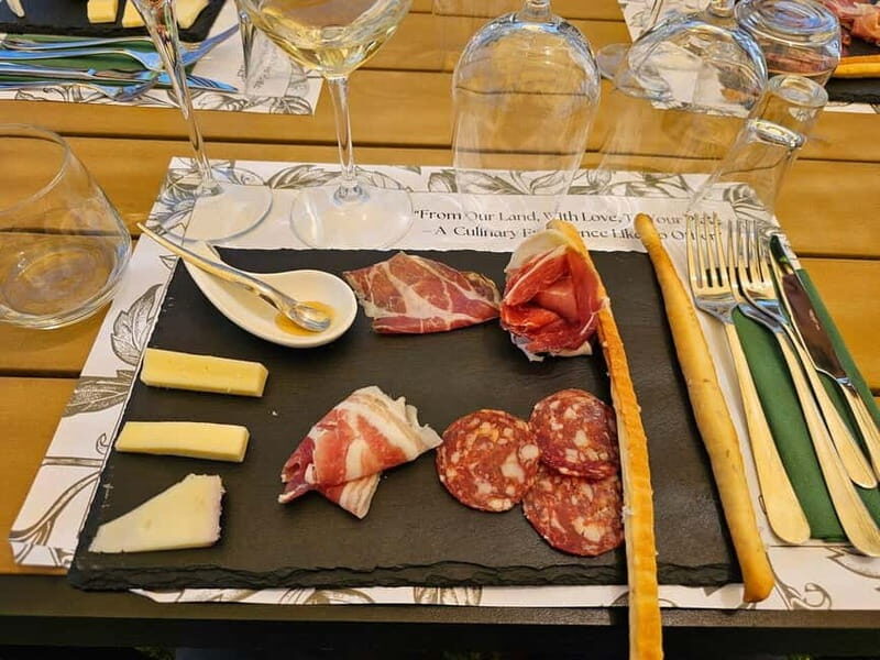 Pompeii: Archaeological Ruins Tour with Lunch - Stop for lunch and wine at a local farm-to-table venue