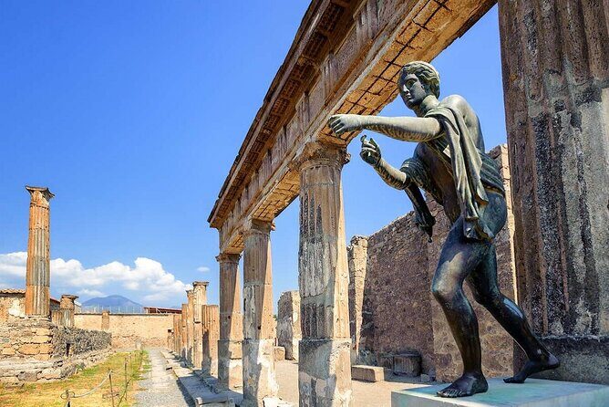 Pompeii Exclusive 2h Private Tour with your Archaeologist - Banquet life, plaster casts, and what was preserved