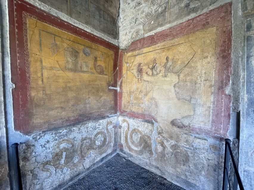 Pompeii: Guided Tour & Skip the Line Ticket - Stabian Bath and Roman routines: why everyday spaces matter