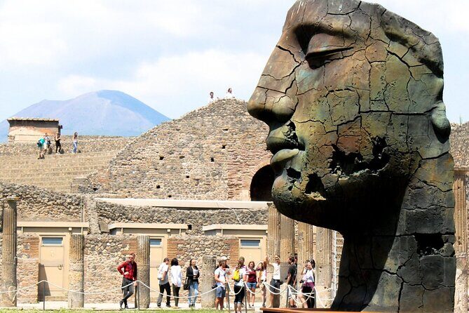 Pompeii Guided Tour with Ticket & Lunch from Sorrento - From Sorrento to Pompeii: the Bar Kontatto pick-up and priority admission