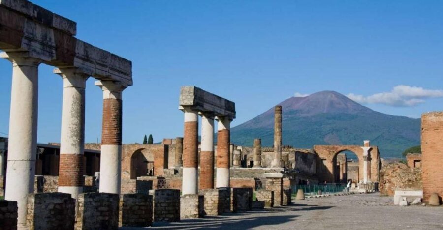 Pompeii Guided Walking Tour – Skip-the-Line Priority Access - Porta Marina Inferiore to Piazza Esedra: the start that sets the pace