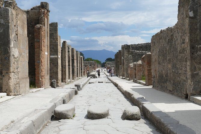 Pompeii Half-Day Shared Tour from Naples + Skip-the-Line Ticket - Naples Shuttle, Meeting Point, and How to Avoid Getting Lost