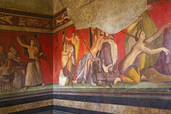 Pompeii, Herculaneum and Winery on Vesuvius with an Archaeologist - Why pairing Pompeii and Herculaneum makes sense