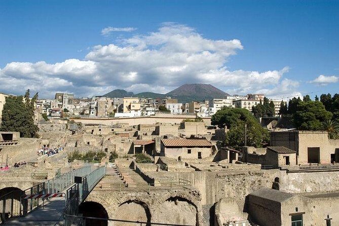 Pompeii, Herculaneum & Mt. Vesuvius Guided Tour from Sorrento - The driver and guide factor: why names keep coming up