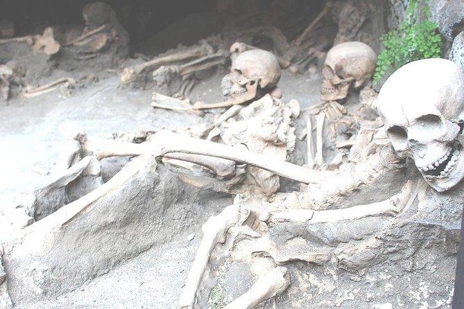 Pompeii & Herculaneum Trip from Rome with Hotel Pick Up & Skip-the-Line Tickets - The Stabian Baths stop: a 20-minute break inside Roman routine