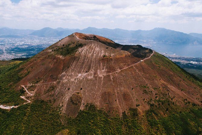 Pompeii & Mount Vesuvius Private Tour with Guide - Hotel Pickup and the Driver Factor Around Naples