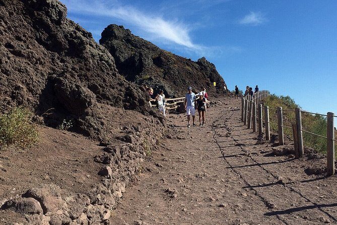 Pompeii & Mount Vesuvius Private Tour with Guide - Using Your Own Pace at Pompeii Without Losing the Thread