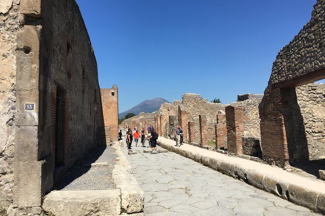 Pompeii private guided tour and Amalfi coast - Value and price: what you’re really paying for at $452.73 pp