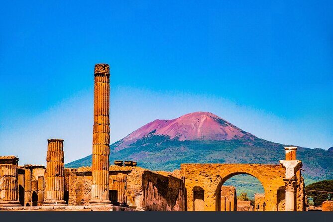 Pompeii private tour - Language and Meeting Points: The One Place to Stay Alert