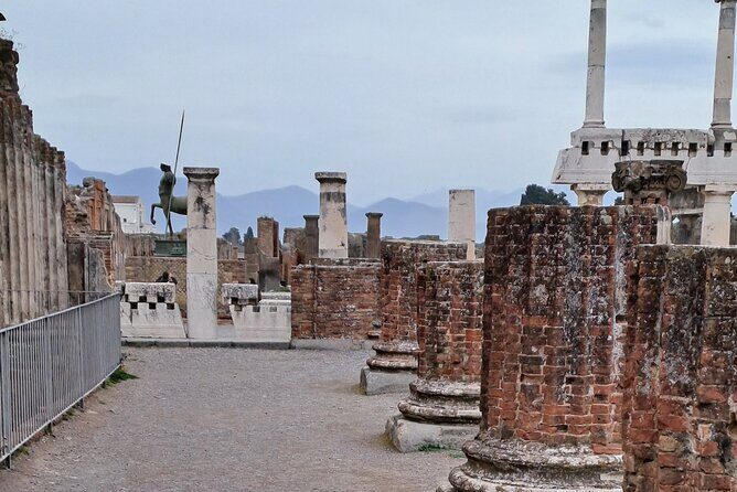 Pompeii private tour from Naples. The best choice for cruisers - Ride to Pompeii in a Peugeot 3008 (and why vehicle size matters)