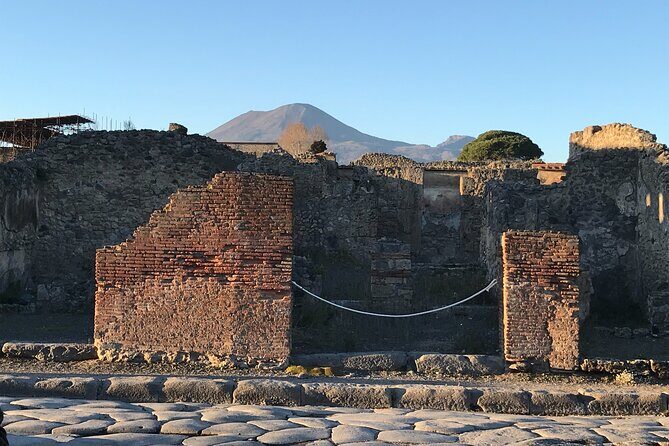 Pompeii Private Tour with expert local guide - What Paola adds: stories, archaeology, and clear answers