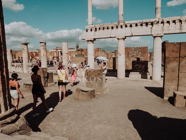 Pompeii ruins and the city of Naples with private transportation - Timing, pace, and what to bring