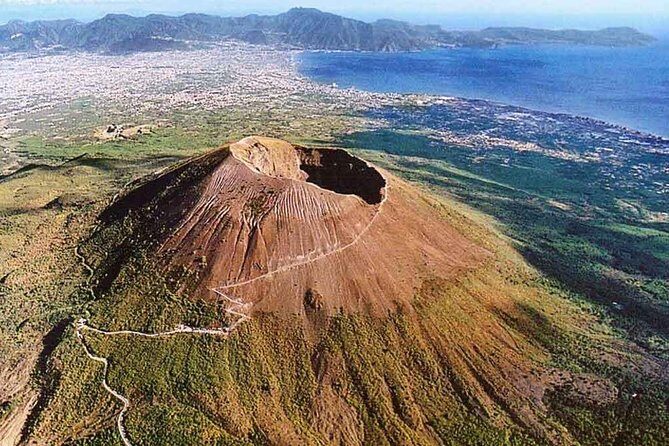 Pompeii Ruins & Wine Tasting with Lunch on Vesuvius with Private Transfer - Cantina del Vesuvio Winery: vineyard walk, cellar tour, then terrace lunch