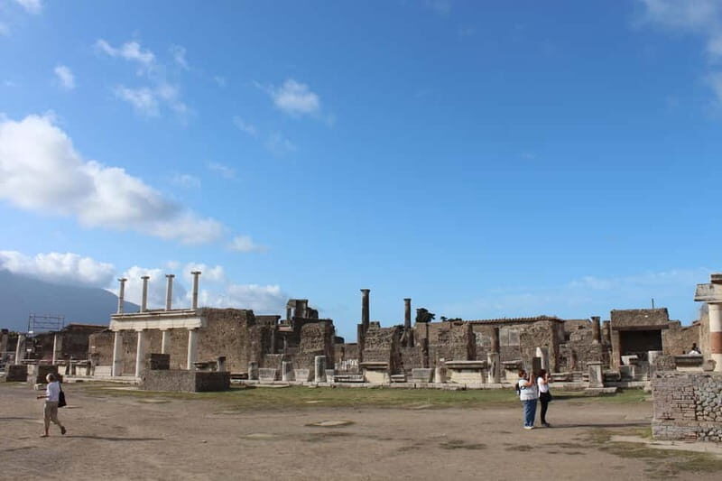 Pompeii: Skip-the-Line Guided Archaeological Discovery Tour - Price and value: is $42.19 for 2 hours worth it?