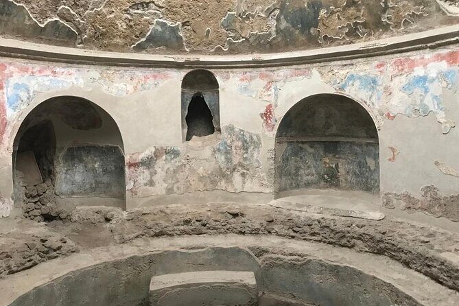 Pompeii Small Group Guided Tour with Skip-the-line Admission - The red-light district wall paintings: what you should actually look for
