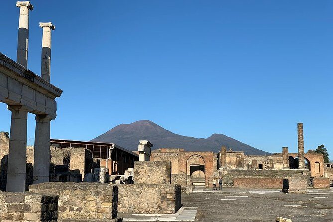 Pompeii Small Group Tour & Food/Wine tasting at Mt. Vesuvius - Casa Setaro on Vesuvius: sparkling toast, amphora-aged wine, and a chef menu