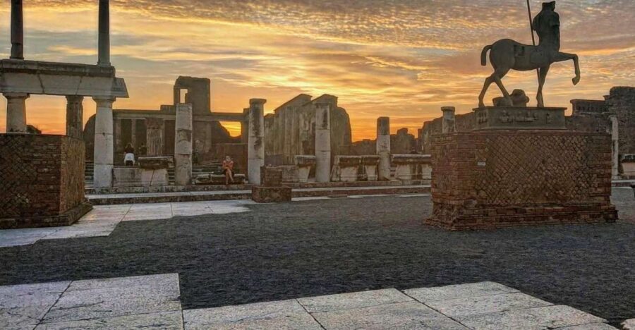 Pompeii Sunset tour for small group - Where to Meet: Porta Marina Area and the Parking Zeus Setup