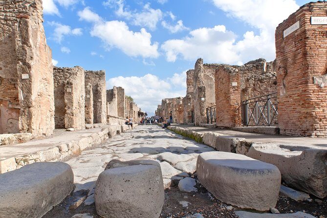 Pompeii & the Amalfi Coast Private Tour - Pompeii Archaeological Park: walking the Roman city frozen by Vesuvius