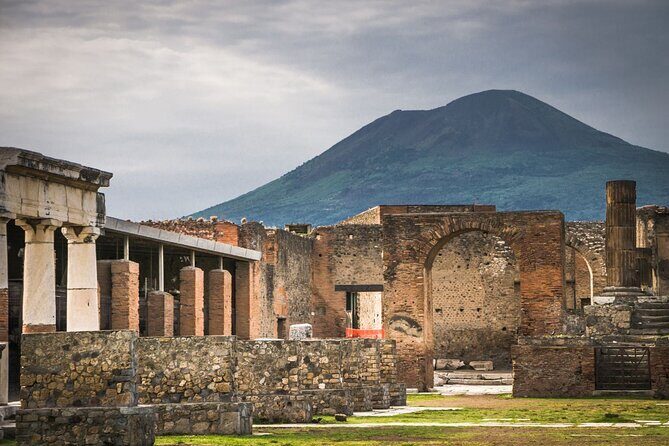 Pompeii & the Amalfi Coast Private Tour - What the driver actually does beyond driving