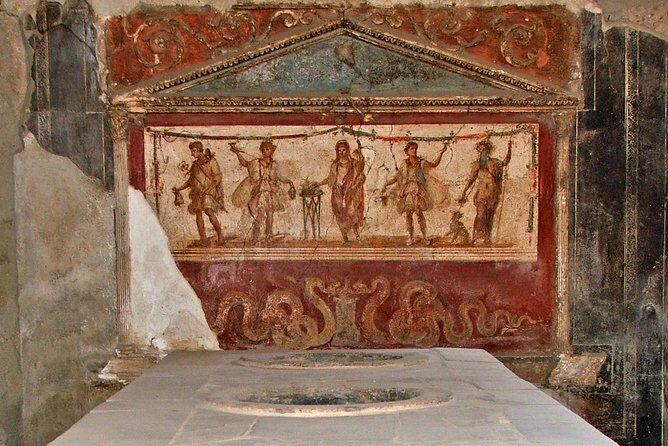 Pompeii the Buried city - First steps at Porta Marina: why the start matters