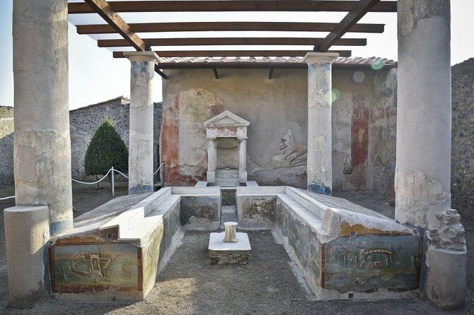 Pompeii the Buried city - Theaters and the north-side streets: ending with momentum