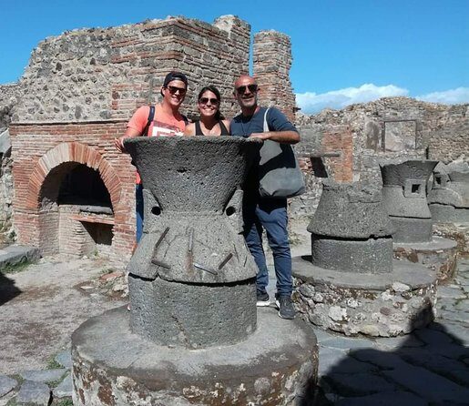 Pompeii Tour from Naples: Skip-the-Line Entry + Guided Visit - The Macellum: Pompeii’s Ancient Food Market in 20 Minutes