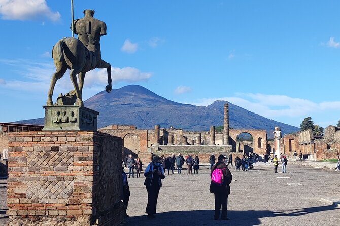 Pompeii: Tour with Archaeologist Guide & Skip-the-Line Entry - Key highlights you’ll feel right away
