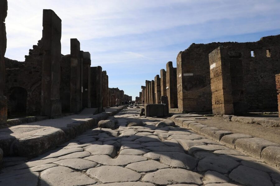 Pompeii & Vesuvius - Lunch Break Planning (Since It’s Not Included)