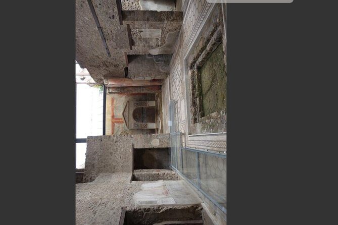 Pompeii, Vesuvius & Wine Tasting Private day Tour - Naples added stops: how the day can feel more local