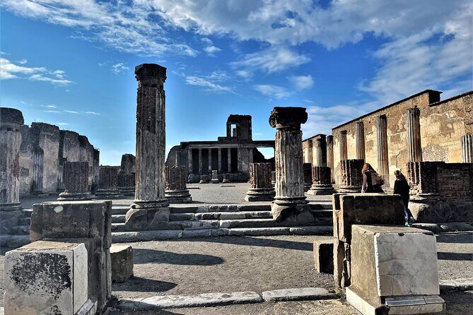 Pompeii & Vesuvius with Lunch & Wine Tasting from Amalfi Coast - Pompeii Archaeological Park with guides like Frankie, Francesco, and Sasa