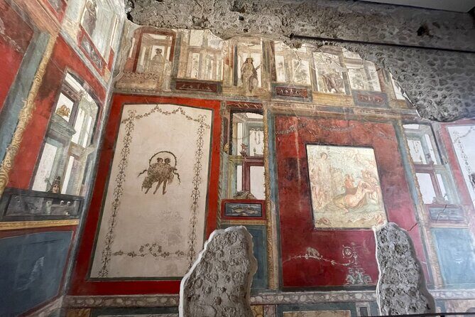 Pompeii & Vesuvius with Lunch & Wine Tasting from Amalfi Coast - Group size, comfort, and the value of $322.33