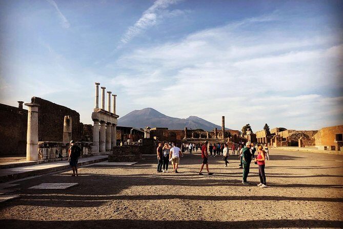 Pompeii & Vesuvius with Lunch & Wine Tasting from Positano - Riding and pacing: small group comfort, big-day logistics