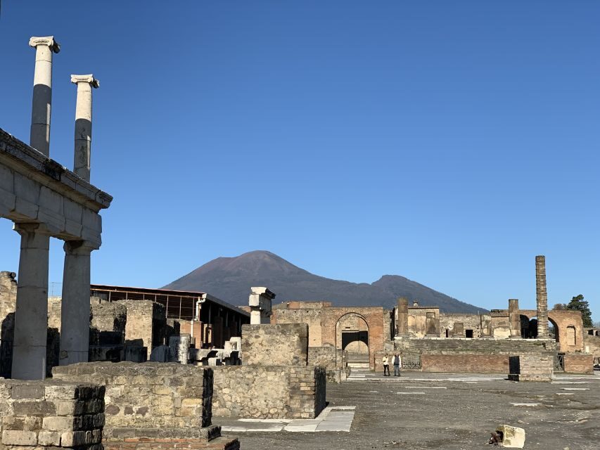 Pompeii VIP 3h Tour: Skip-the-line with your Archaeologist - Great Gymnasium, theatre stops, and ending at the Amphitheatre