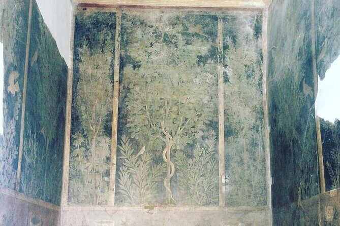 Pompeii walking tour (2hrs) - Piazza Esedra meeting point and getting into the park