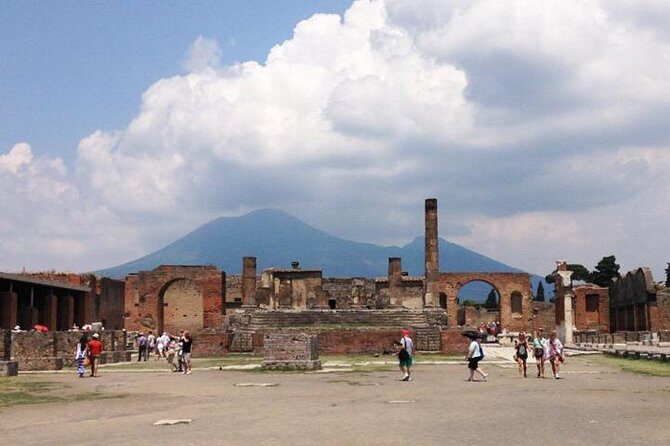 Pompeii Walking Tour with a licensed Guide - Should you book this Pompeii walking tour?