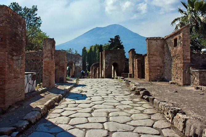 Pompeii Walking Tour with a licensed Guide - Meeting at Piazza Esedra and Porta Marina Inferiore (and how pickup works)