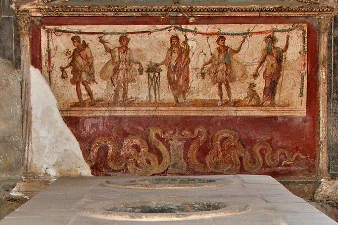 Private Archaeologist service to explore Pompeii's secrets any time ticket incl. - The real value: efficient coverage without the crowd crush