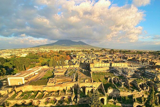 Private Excursion to Pompeii and Amalfi Coast from Naples Cruise Port or Hotel - Logistics at the cruise port: where the minutes can slip