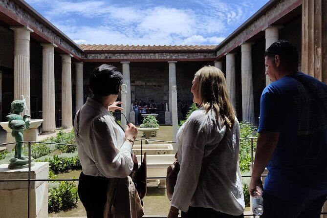 Private Guided Tour of Pompeii Excavations - Stop inside Pompeii Archaeological Park: how the guide keeps you moving